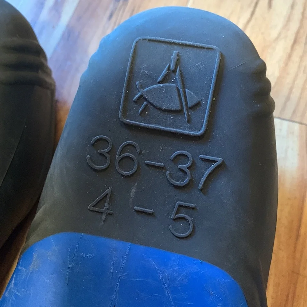 US DIVERS Aqua Lung Technisub 4 - 5 youth 36 kids fins flippers diving swimming